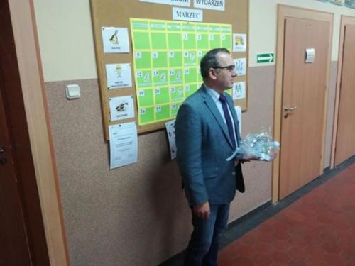 29243784 1782067058511931 1274435496734359552 n